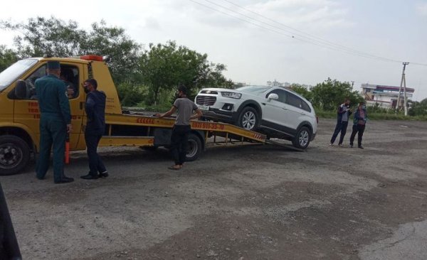 В Самарканде задержан водитель автомобиля «Captiva» за самовольную тонировку