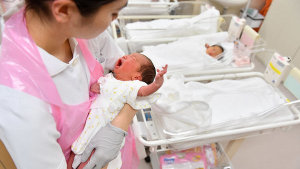 Самый высокий уровень рождаемости в стране зафиксирован в Самаркандской области