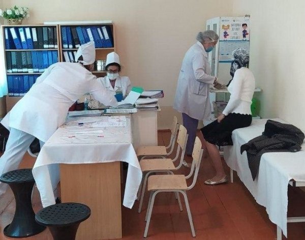В Самарканде 28000 учителей вакцинированы от гриппа