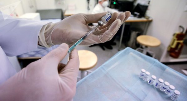 В Узбекистане 226 добровольцев успешно прошли вакцинацию от коронавируса