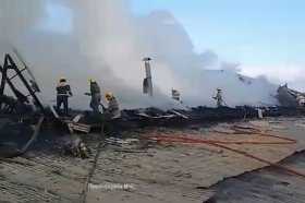 На заводе по производству синтепона в Андижане произошел крупный пожар
